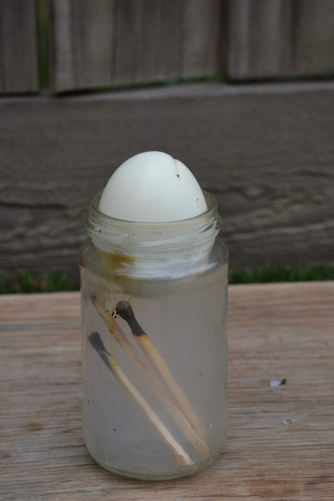 egg in a bottle experiment diagram