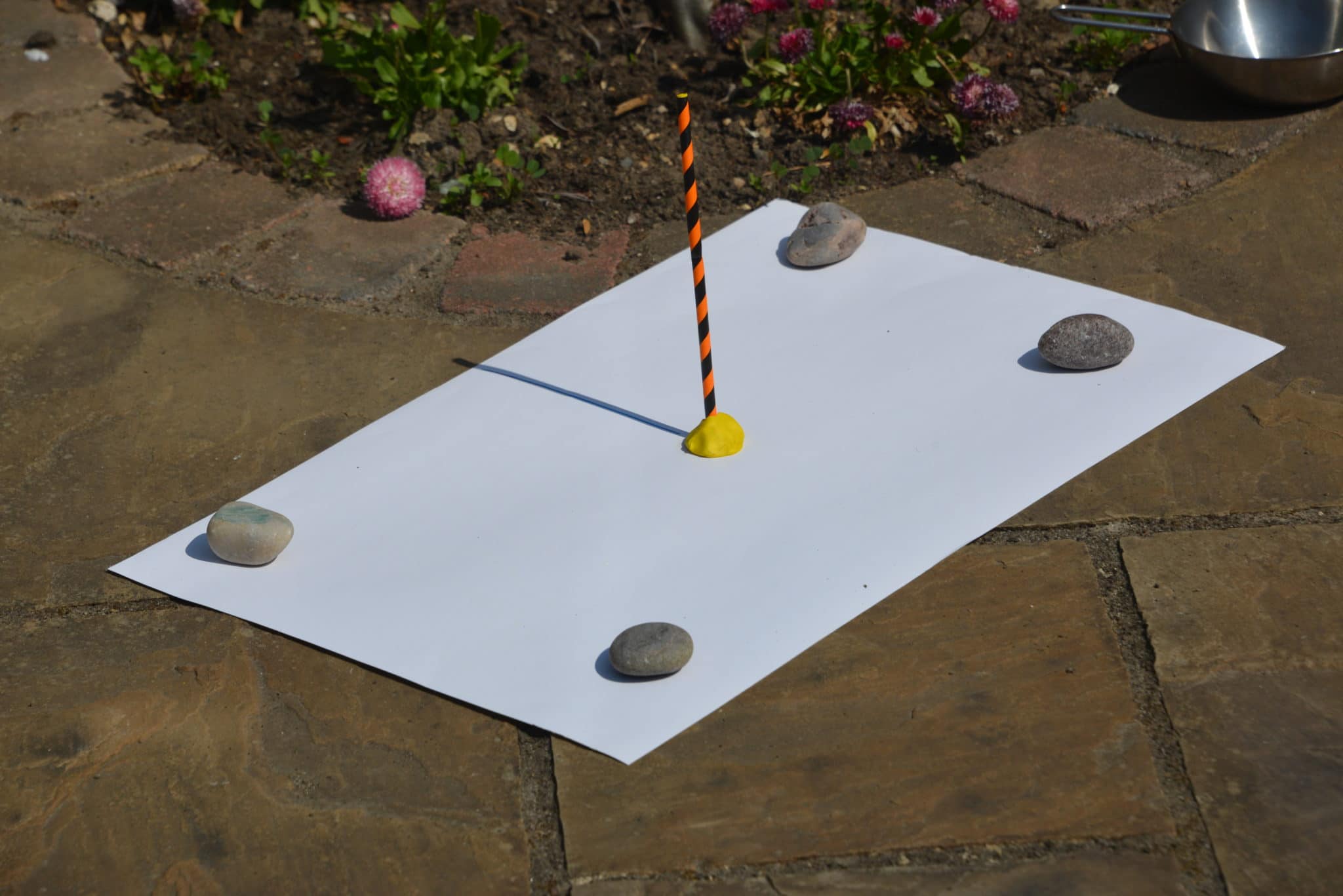 How to make a simple sundial