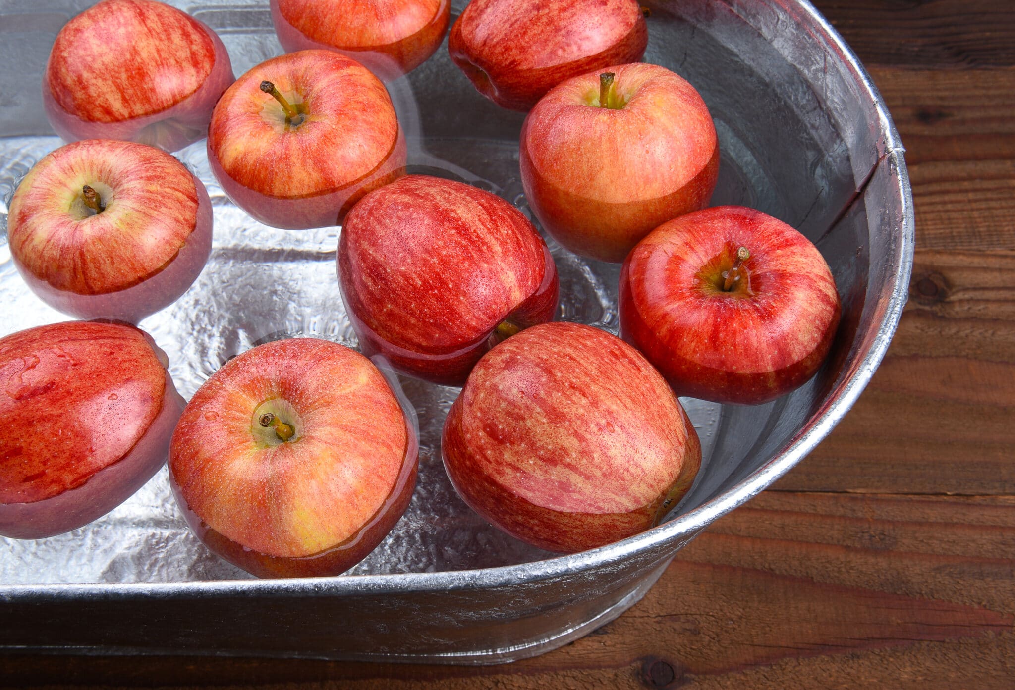 science-for-kids-apple-bobbing